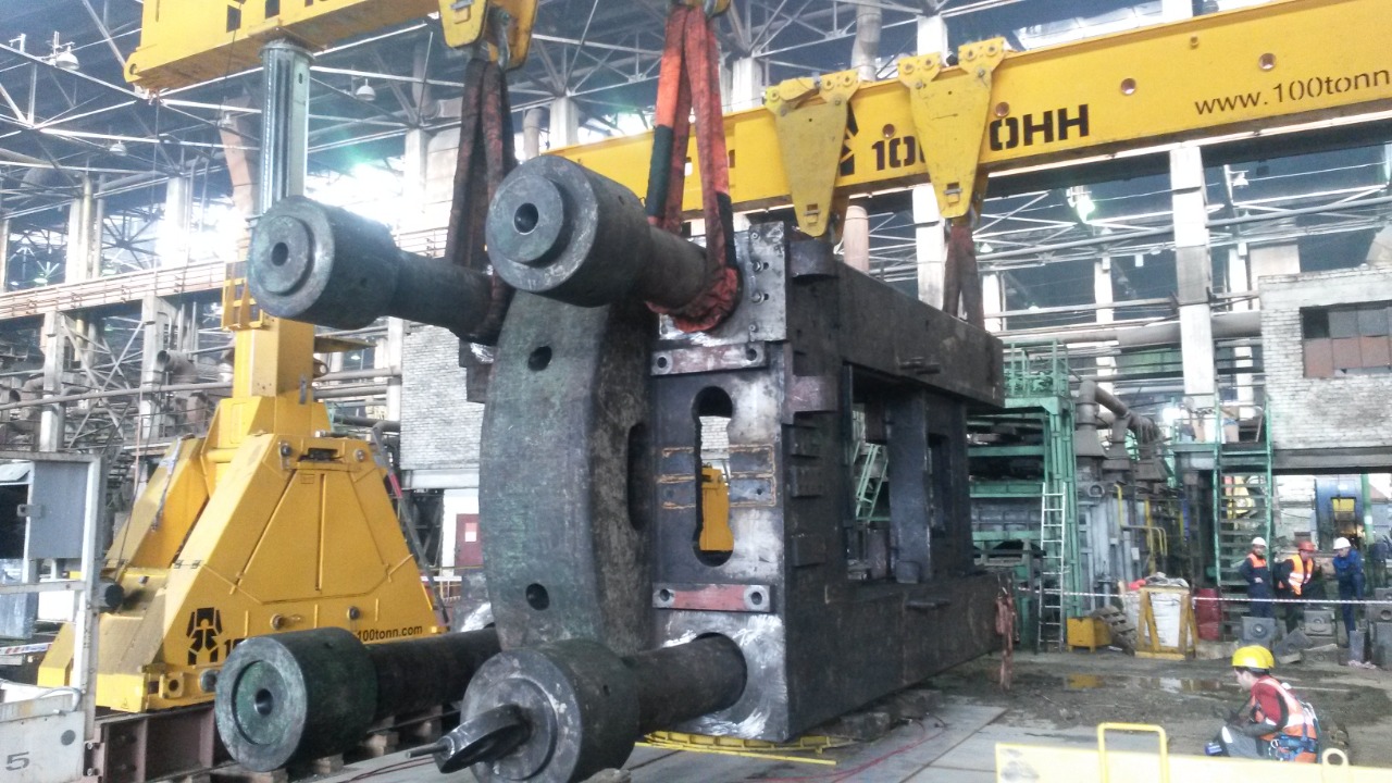 Поворотный стол подходит для вращения крупногабаритного оборудования Поворотный стол подходит для вращения крупногабаритного оборудования