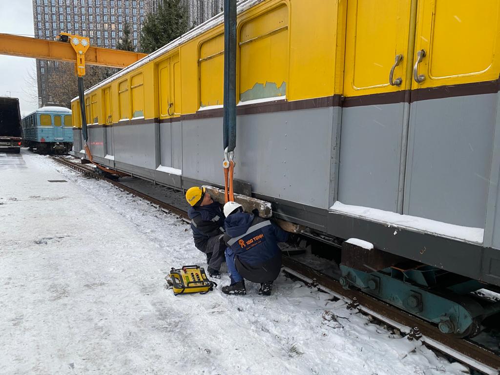 Такелаж музейного вагона метро
