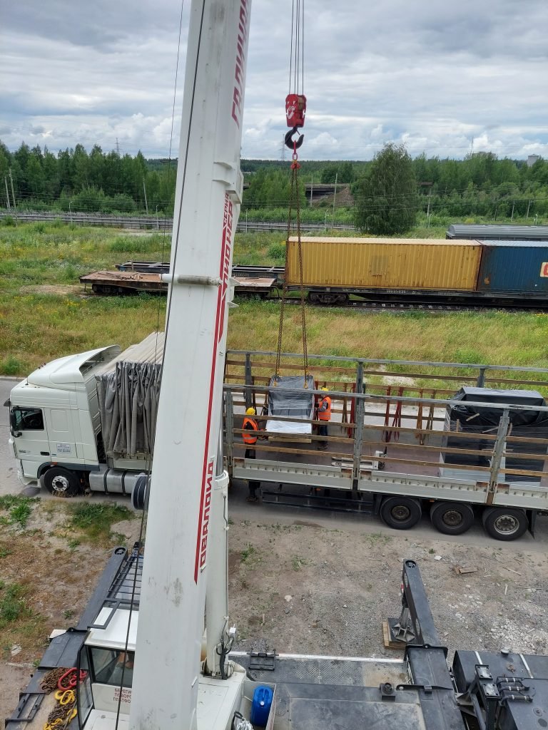 Перемещение пакетной машины Triumph 5QT | 100 Тонн Монтаж