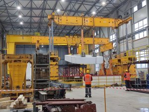 Установка оборудования на производстве полипропиленовой сетки