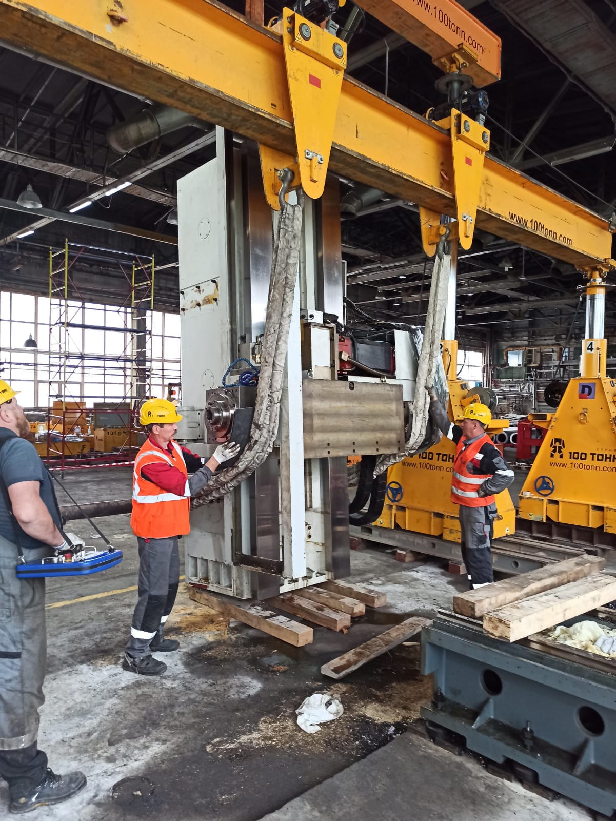 Гидравлический портал применяется для демонтажа и монтажа оборудования