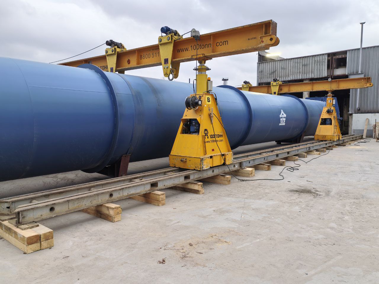 Перемещение автоклава FJZSQ1.5 массой 47 т с помощью портальной системы