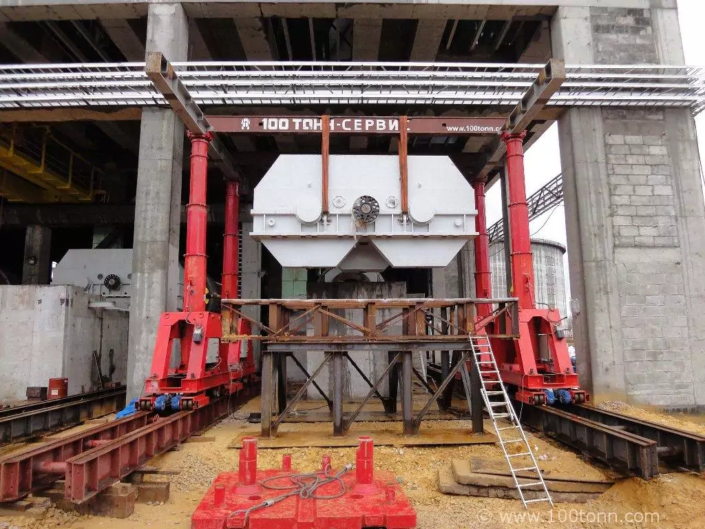 Монтаж редукторов на Новогуровском цементном заводе