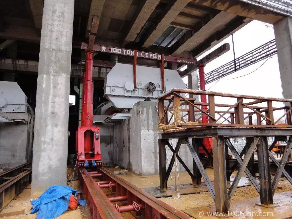 Монтаж редукторов на Новогуровском цементном заводе