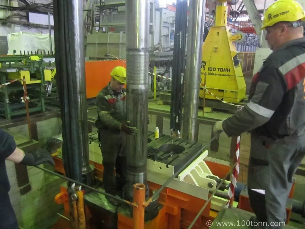 Монтаж ковочного пресса HYDROMEC HSF-1000 на ОМЗ (Орск)