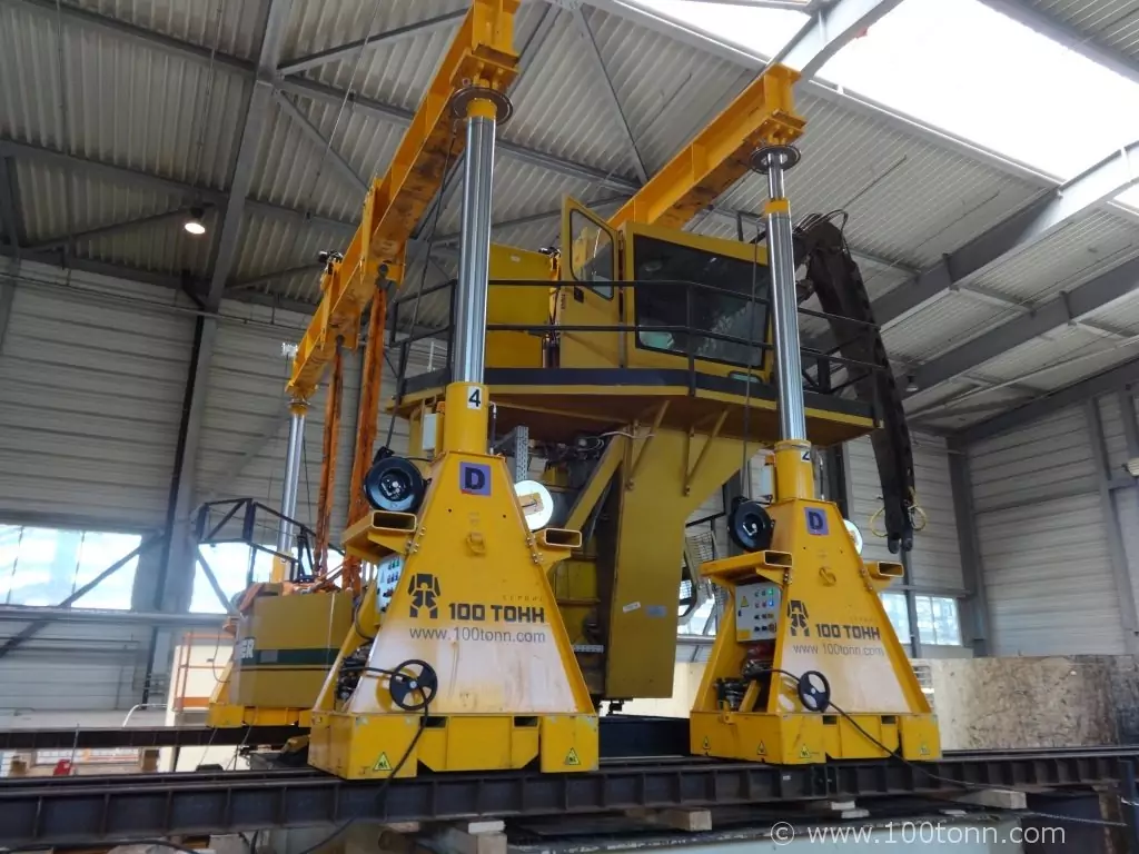 Подъем манипулятора и замена опорно-поворотного круга на фабрике «Кроношпан” в Московской области