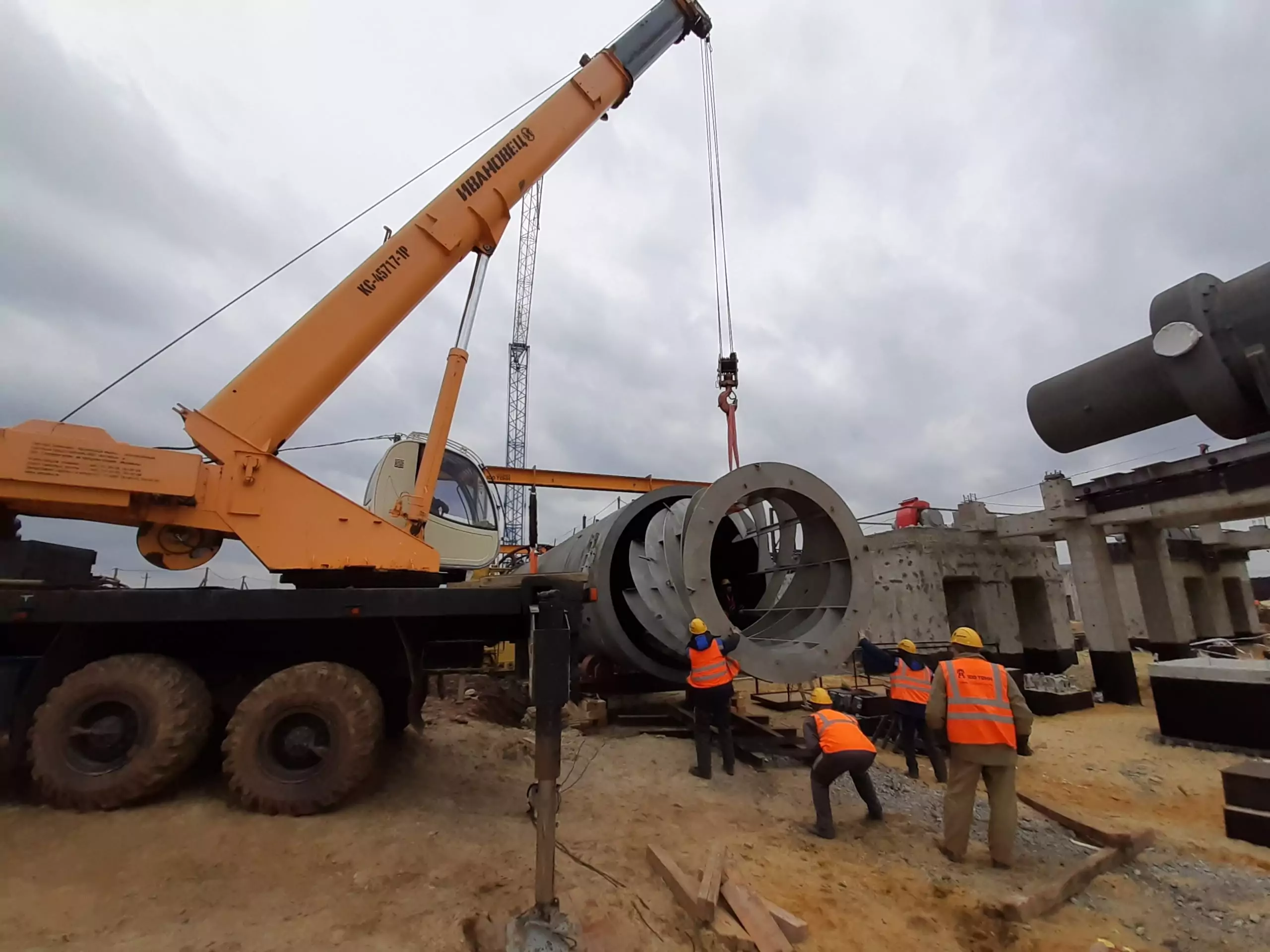 Монтаж крупногабаритного технологического оборудования