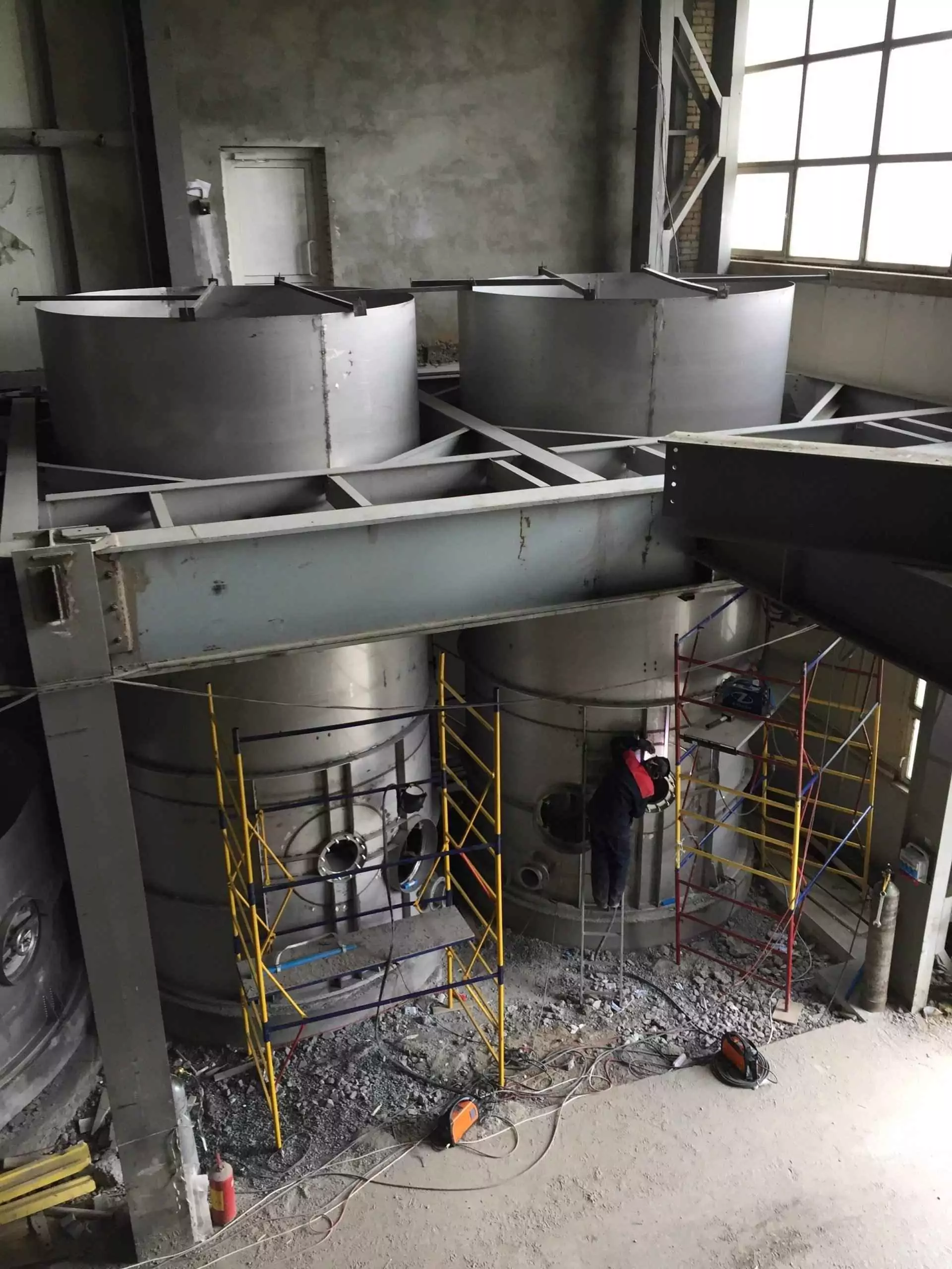 Монтаж емкостей БДМ