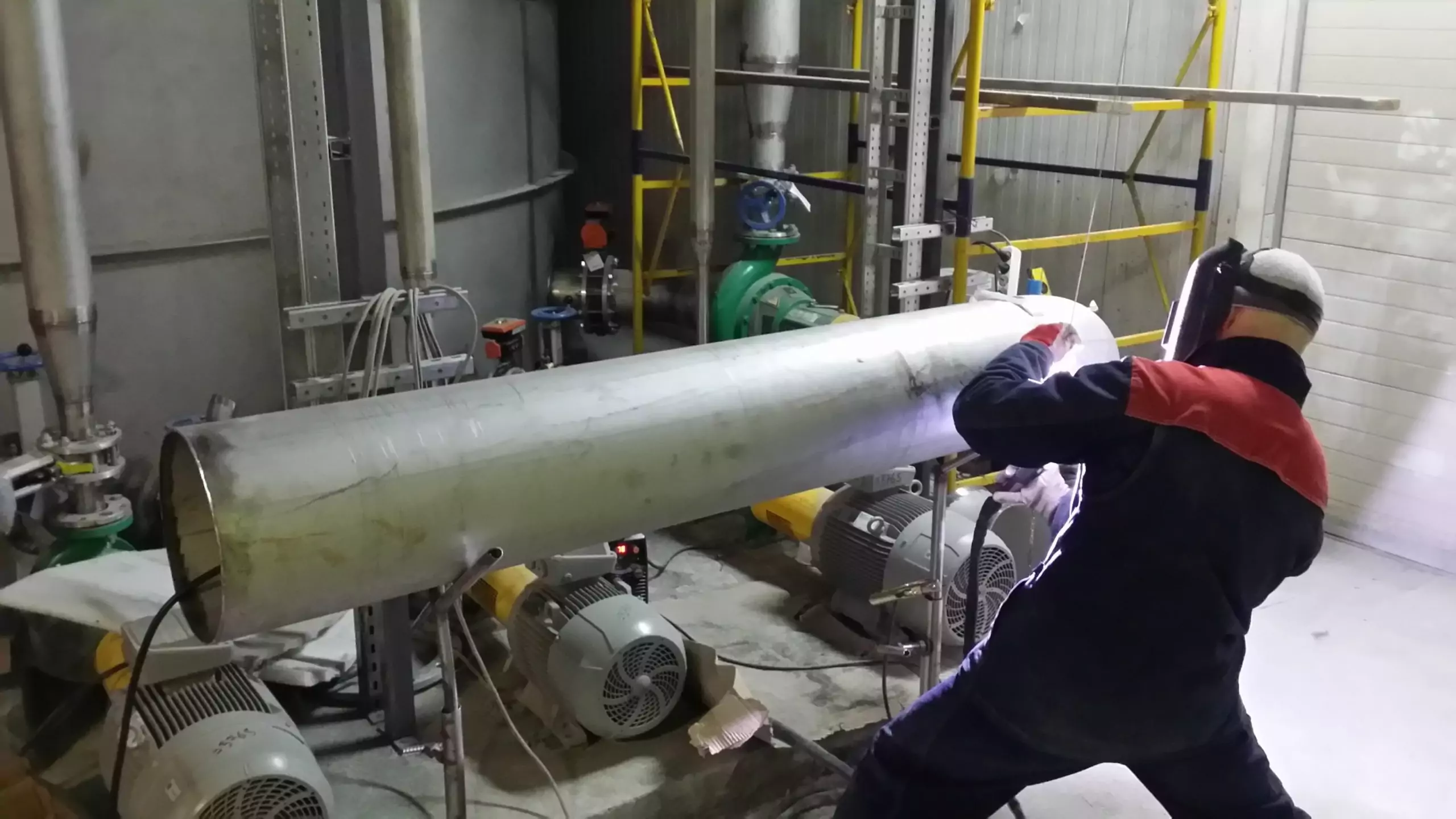 Сварочные работы при монтаже БДМ