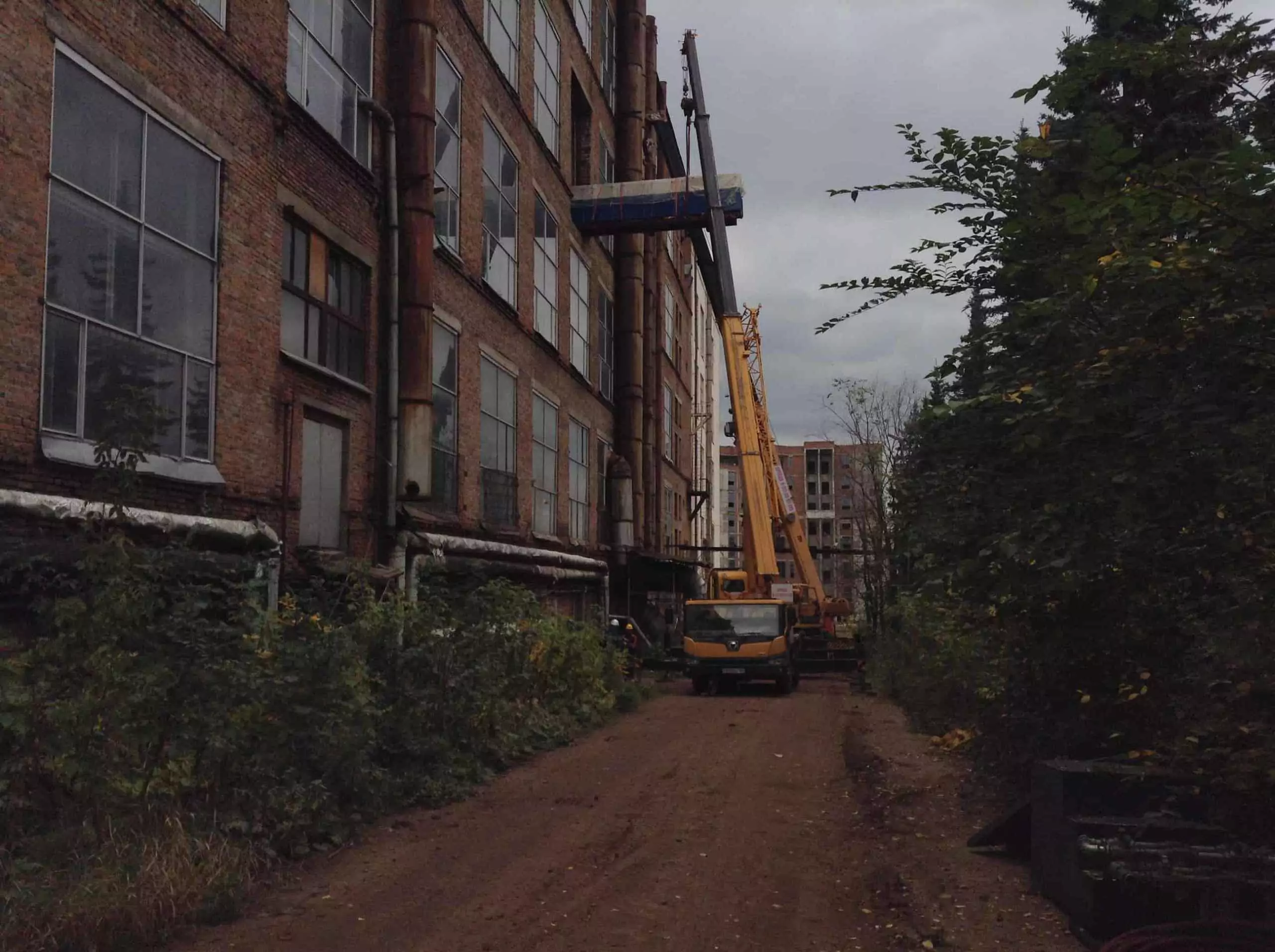 Такелажные работы по выгрузке демонтированного оборудования с отм. +18,000