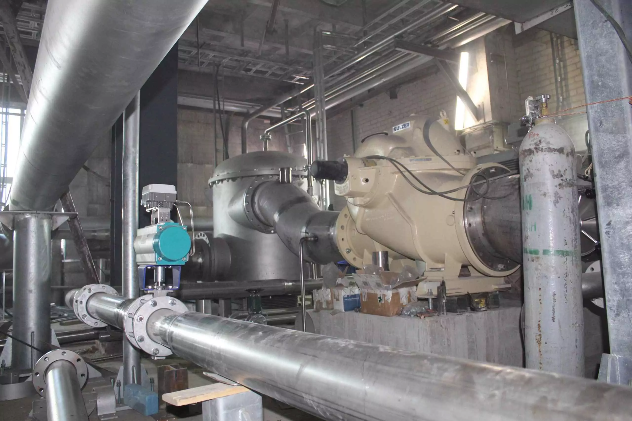 Замена технологических трубопроводов в останов