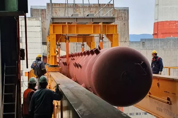 Стыковочные балки и площадки с ограждениями для безопасной работы на высоте