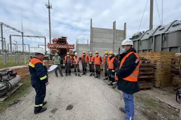 Инструктаж бригады перед началом такелажных работ