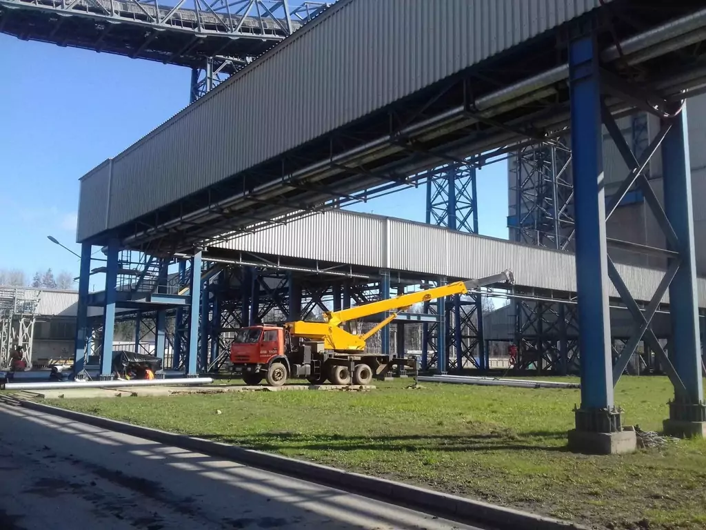 Монтаж эстакады под трубопроводы: основные этапы