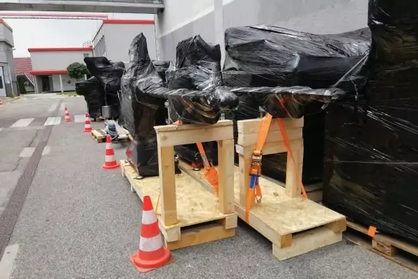 Переезд оборудования: особенности транспортировки и монтажа