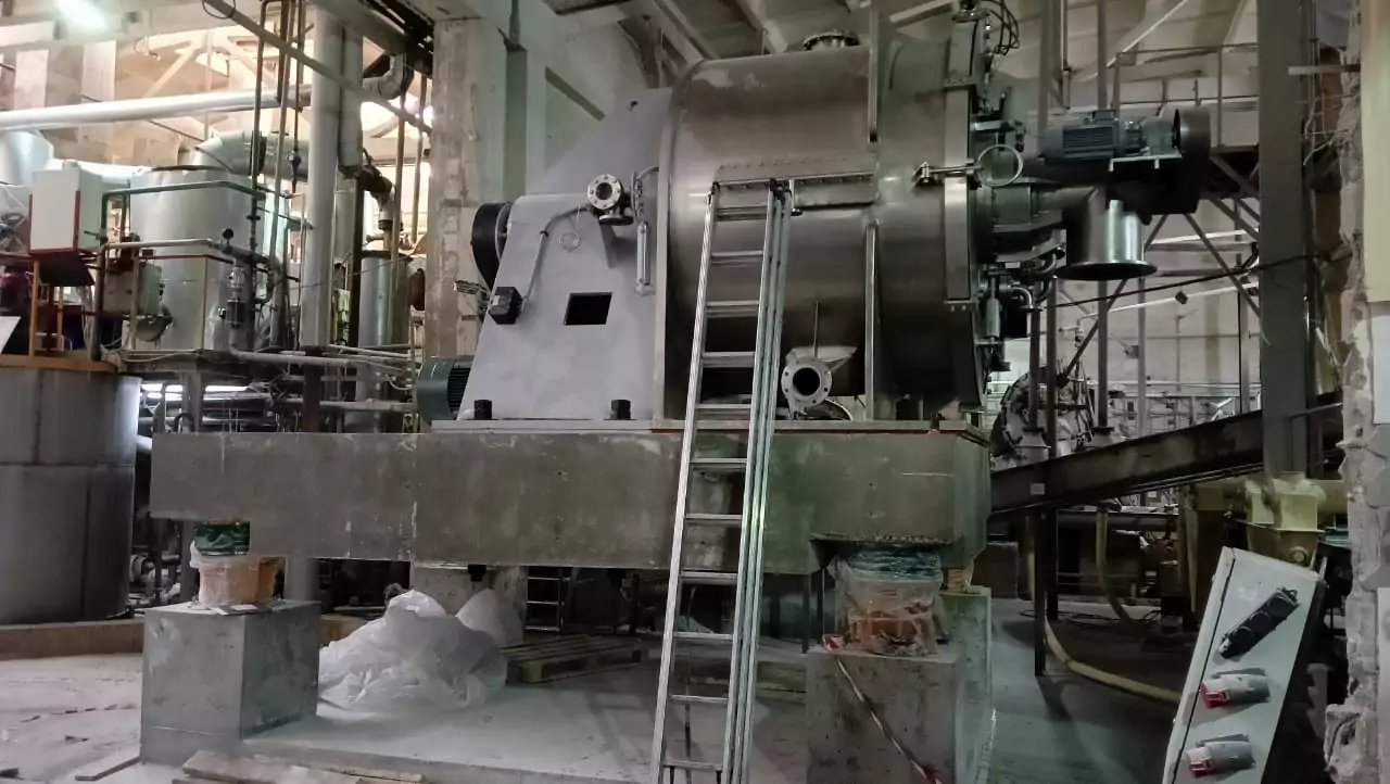 Монтаж центрифуги на опорной плите