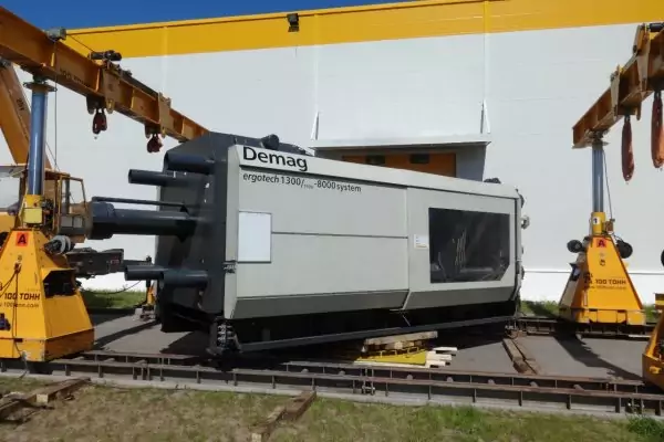 Поворотный стол в работе при перемещении оборудования