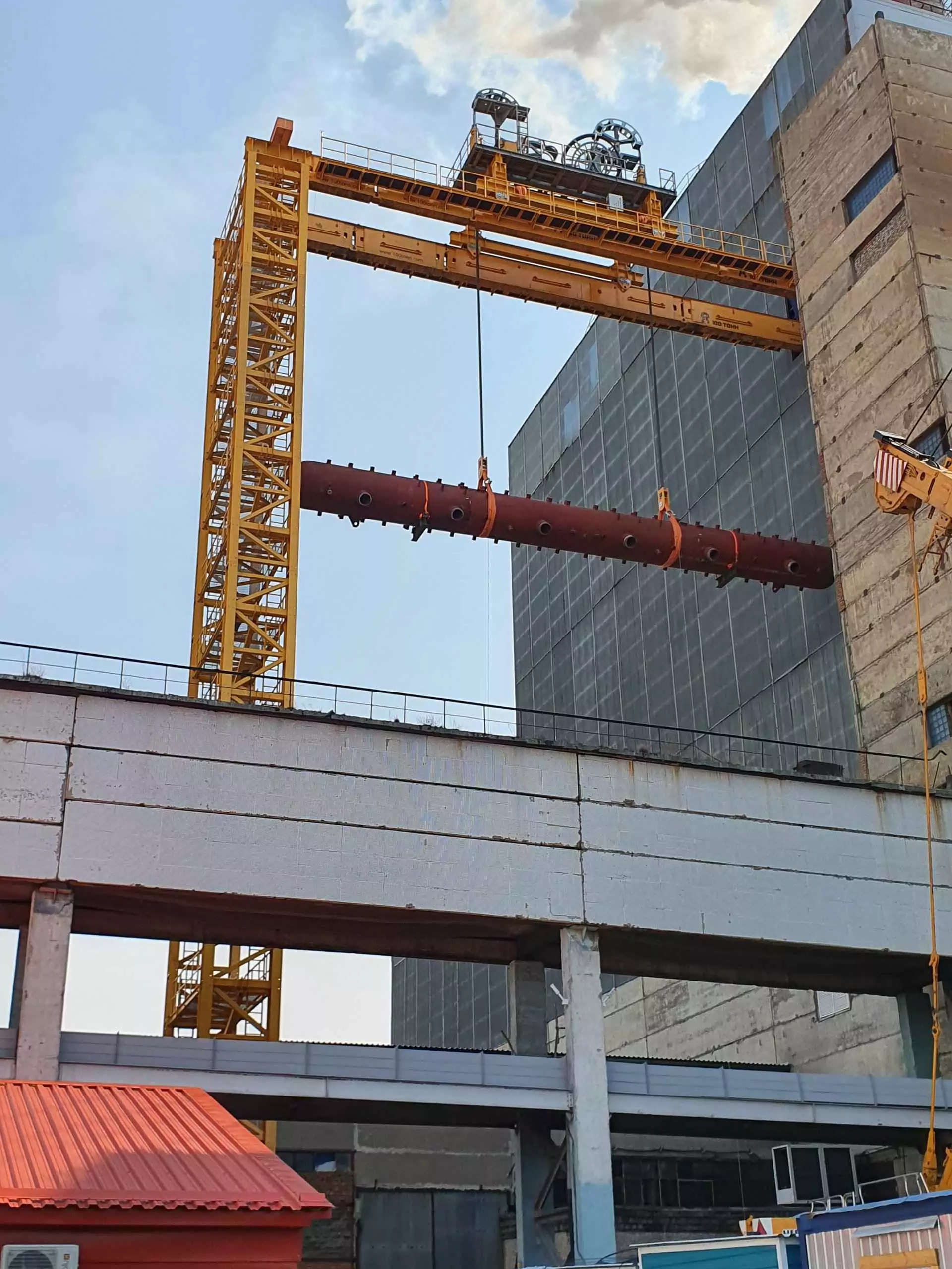 Подъем барабана котла тросовыми домкратами