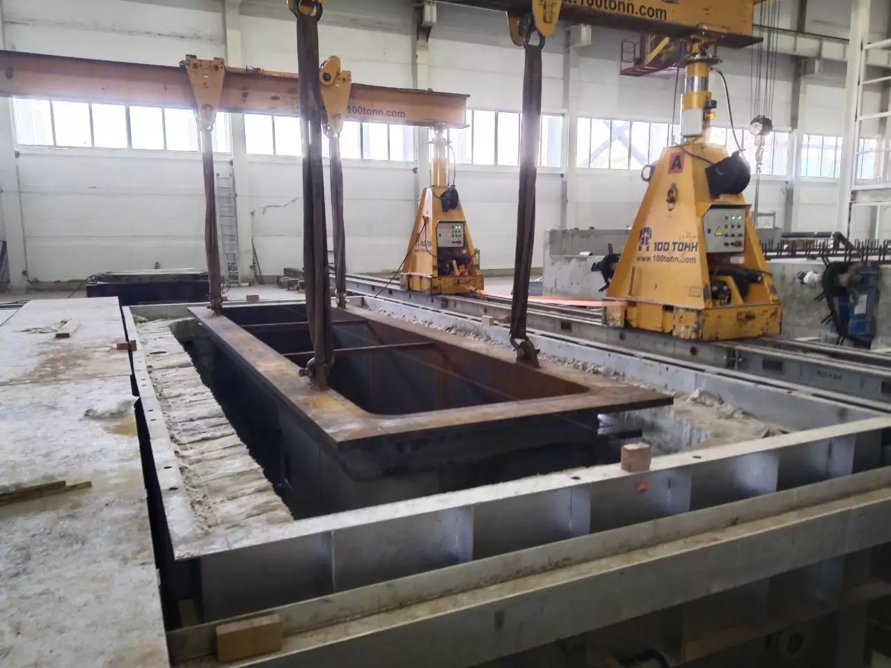 Установка ванны цинкования порталом