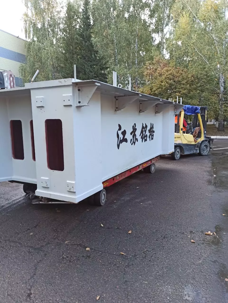 Перемещение частей гидравлического пресса в Татарстане