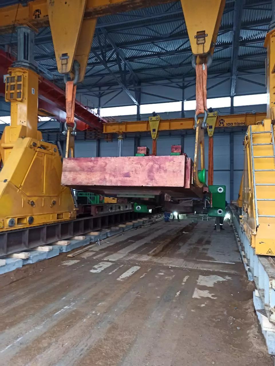 Такелажные работы на комбинате рулонной стали в Удмуртской Республике