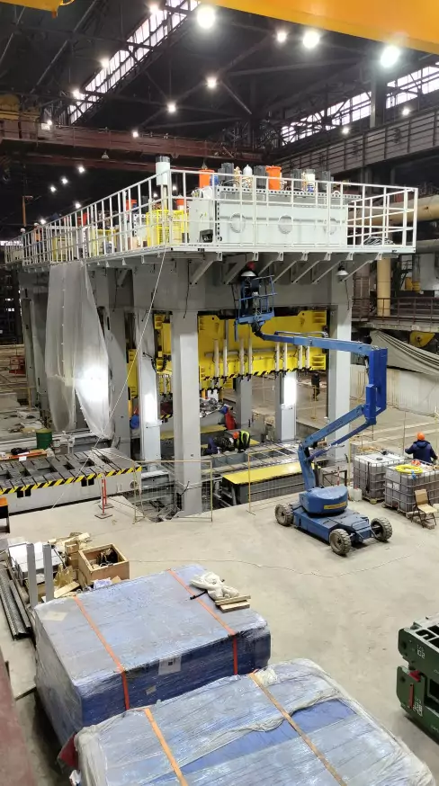 Монтаж штамповочной прессовой линии на автопроизводстве